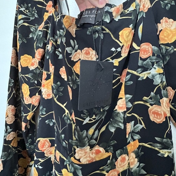 Dress Forum Orange Sheath Dress with Bishop Sleeves - Picture 5 of 5